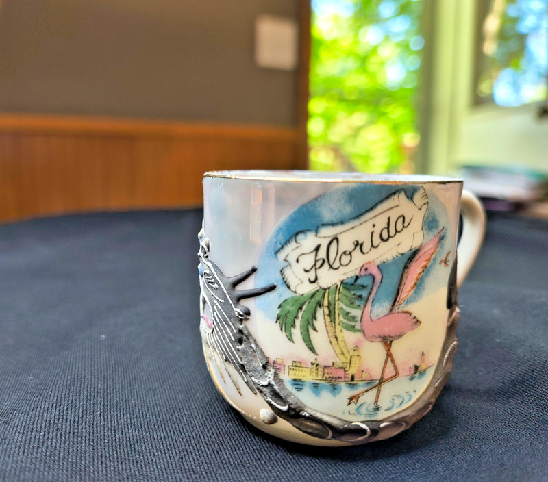 Porcelain Florida Mini Teacup Souvenir Flamingo Dragon Motif