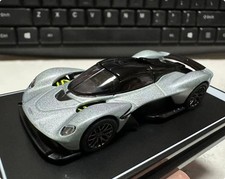 Tarjeta nueva Postercars 1:64 Aston Martin Valkyrie modelo diecast coche neumáticos de goma