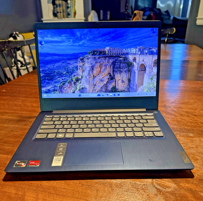 Lenovo IdeaPad 3 14ADA05 14  Ryzen 5 3500U 8GB 256GB NVMe SSD Windows 11 Pro