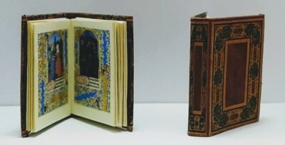 1:12 SCALE MINIATURE  BOOK FRENCH BOOK OF HOURS 1485 MEDIEVAL