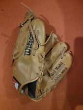 Wilson A2170 RHT T-ball Or Baseball Mitt. 9 1/2" Pattern