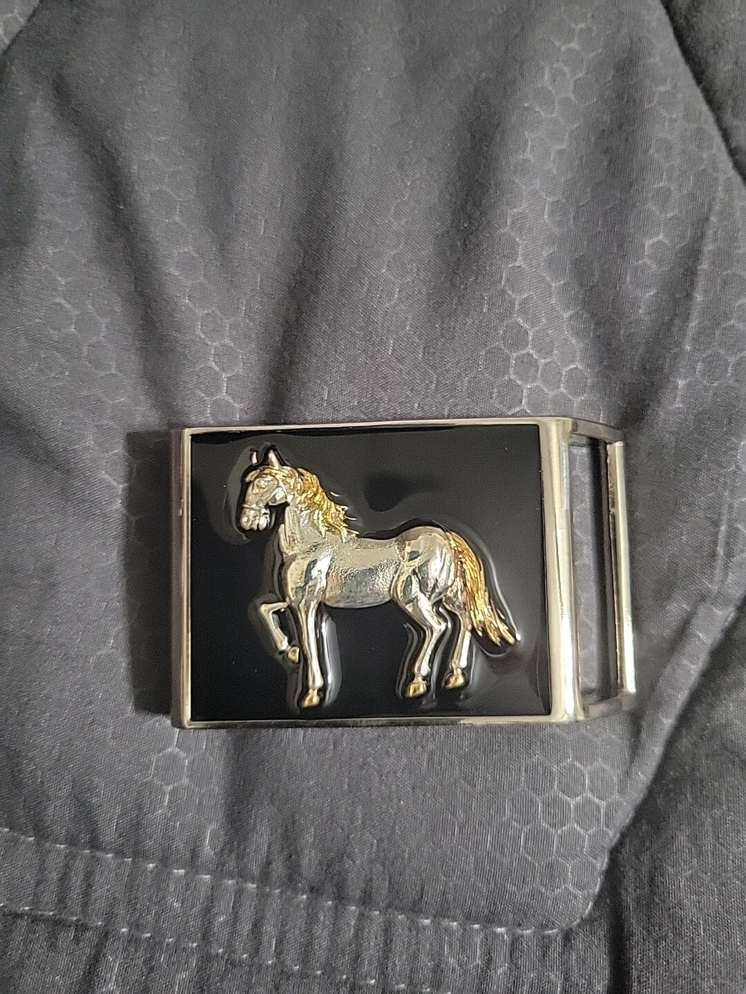 Western-style belt buckles for men - rugged and stylish designs-image