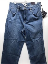 Women's Plus Size High-Rise Straight Leg Jeans - Ava  Viv Medium Wash