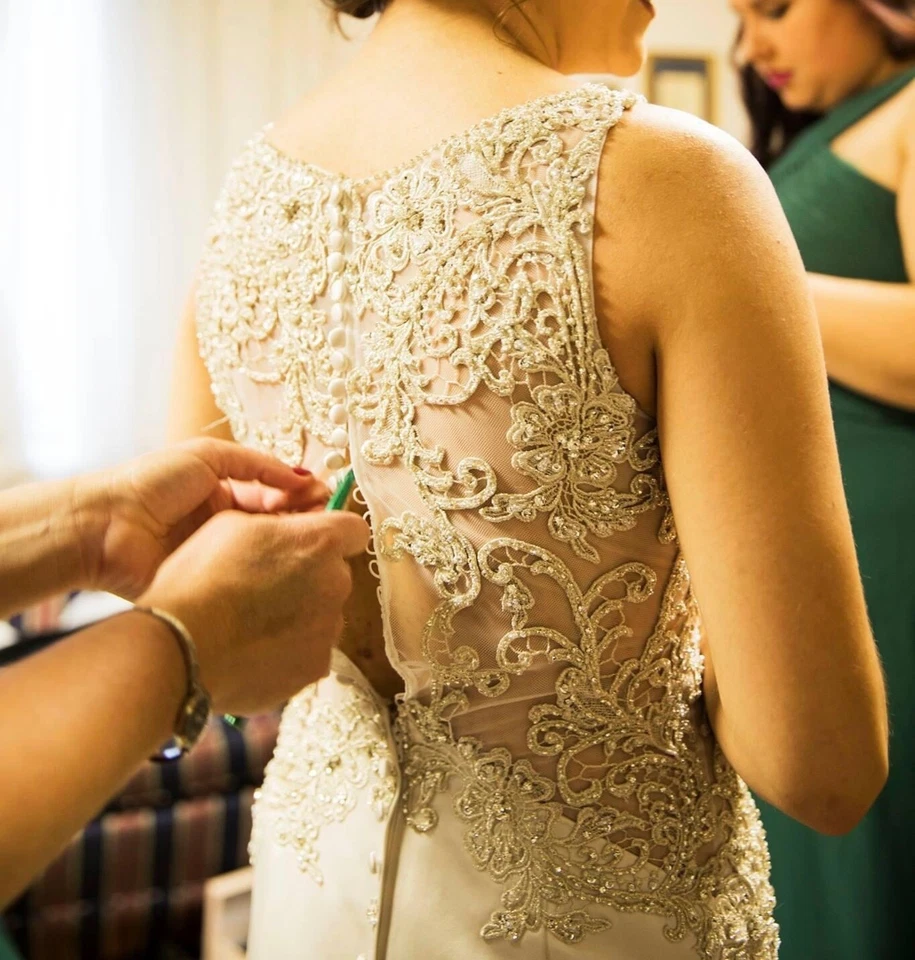 Vestido de novia Allure Bridals marfil Foto 4 de 4