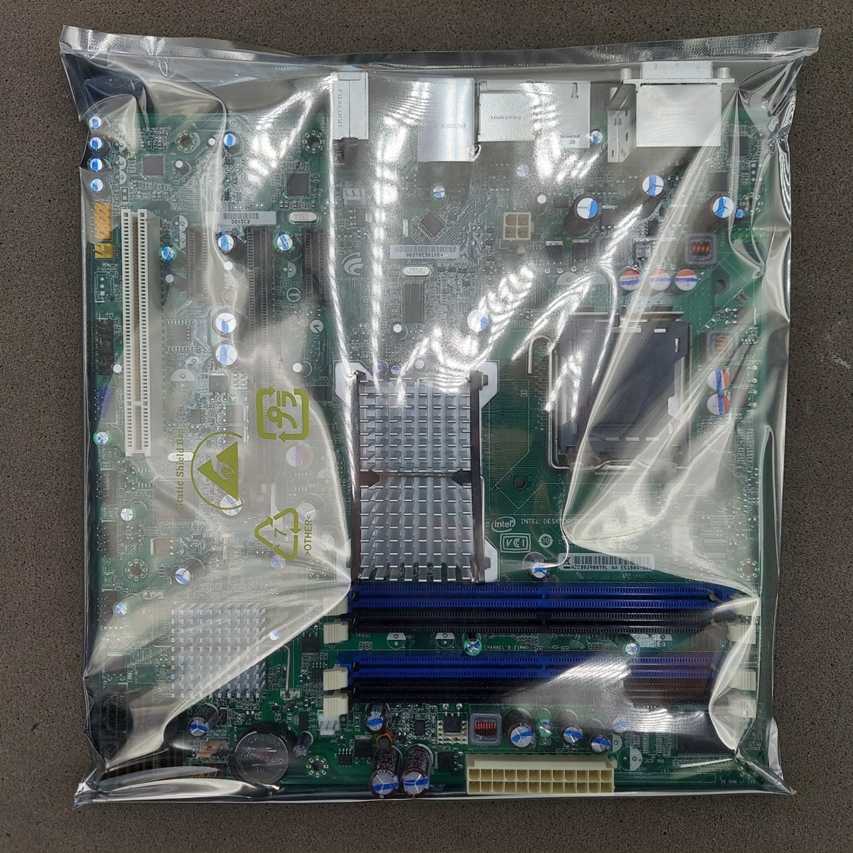 Intel DQ45CB, LGA775 Socket (BLKDQ45CB) Motherboard for sale