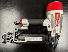 MAX TA551B/16-11 Pneumatic Medium Crown Stapler 1" to 2" Fastener Range