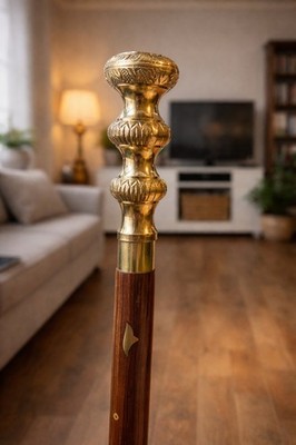 Handgefertigter Gehstock aus Holz mit massivem Messingknauf Griff 37-39 cm