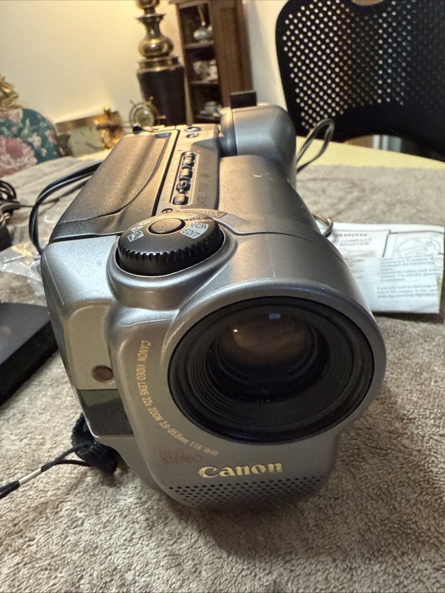 Vintage Canon 8mm Video Camcorder Hi8 ES2500 w/ Battery