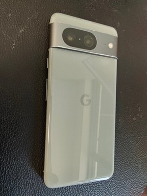 Fair Google Pixel 8 - 128GB Hazel - Verizon Locked - Tiny Black Dot