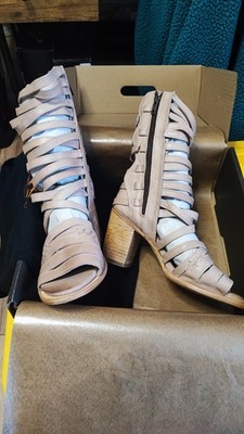 BNIB Freebird Makayla Blush Sandal size 10