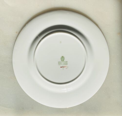Wedgwood Whitehall White & Gold Bread and Butter Plate 6" Diameter Ivy Pattern - Picture 2 of 4