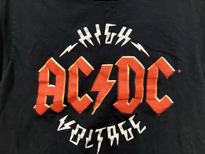 Black AC / DC Rock Band Graphic T Shirt Medium