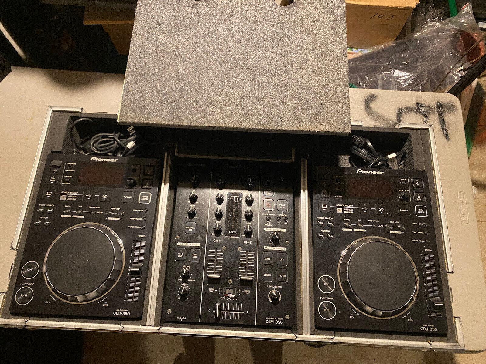 Pioneer CDJ-350 and DJM-350 mixer in Odyssey Flight w Wheels | eBay