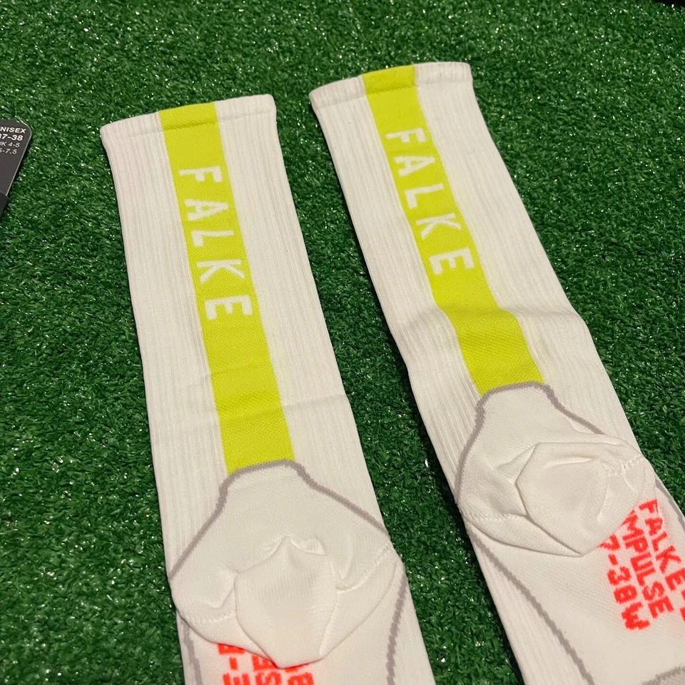The Falke Bike BC Impulse Biking Cycling Ergonomic White Socks size 6.5-7.5 NEW - Image 4 of 4
