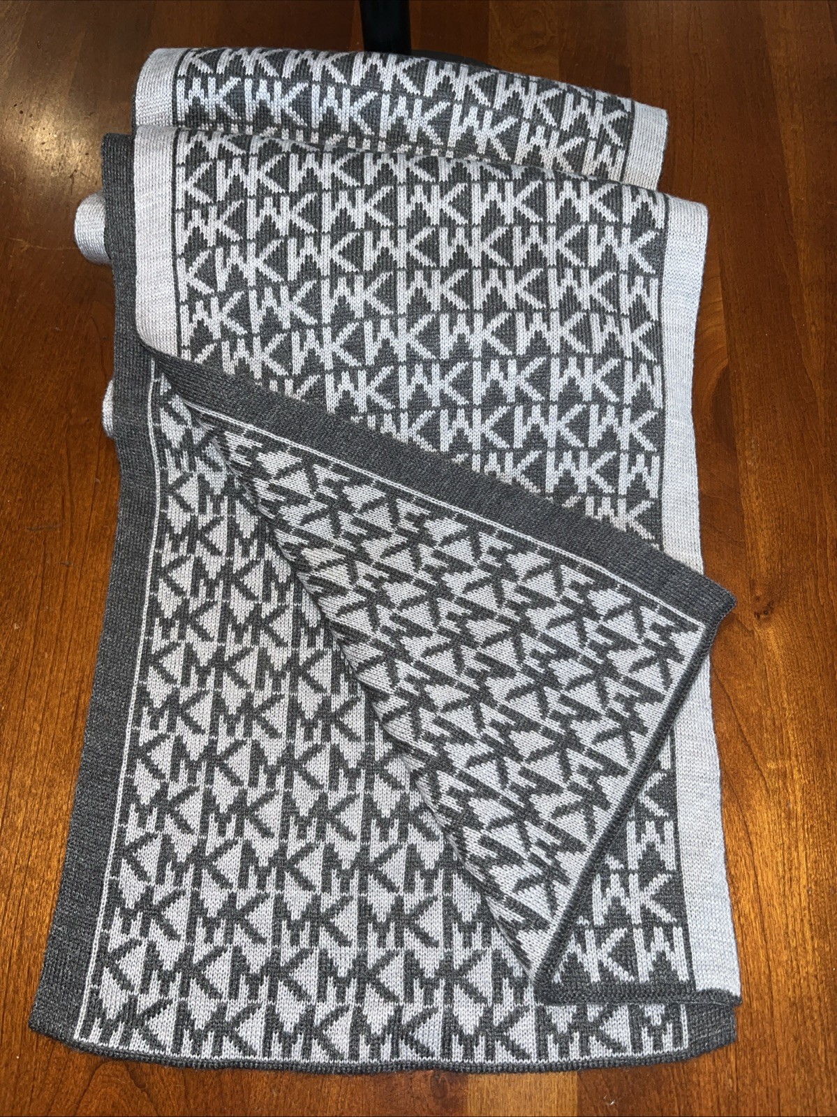 TITLEMichael Kors MK Monogram Knit Scarf Gray Black Logo Winter Unisex