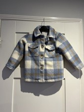 Giacca bambina 5 anni in condizioni veramente buone è stata indossata pochissimo