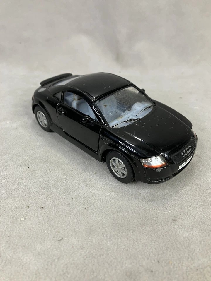 1998-2006 Audi TT Coupe Collectible 1/64 Scale Diecast Diorama Model - Image 4 of 4
