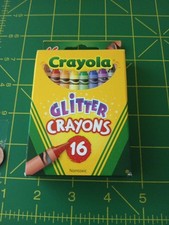 New Crayola Glitter Crayons 16 Count Box Set 2010 New