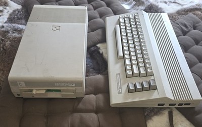 COMMODORE 64C & FLOPPY DRIVE 1541   VINTAGE RETRO-SET FÜR SAMMLER & BASTLER
