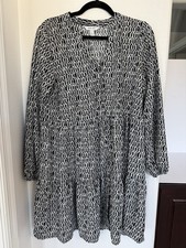 Nine West Black and White Geometric Tiered Mini Dress Size Small