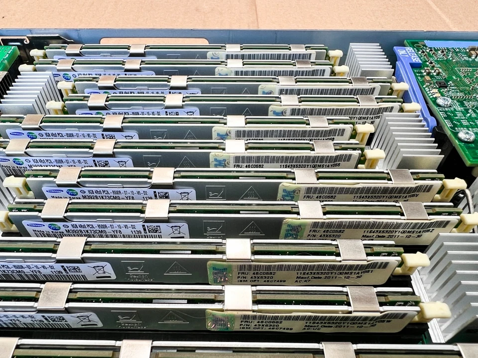 IBM BladeCenter HX5 7872-86M | 2x Xeon X7560 @2.2Gz 128GB 494239 46M6909 44X1948 - Image 3 of 4