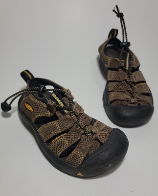 Keen Newport H2 Brown Suede Sandals KEEN Newport H2 Suede Waterproof Hiking Sport Sandals Sz 12  main image 3