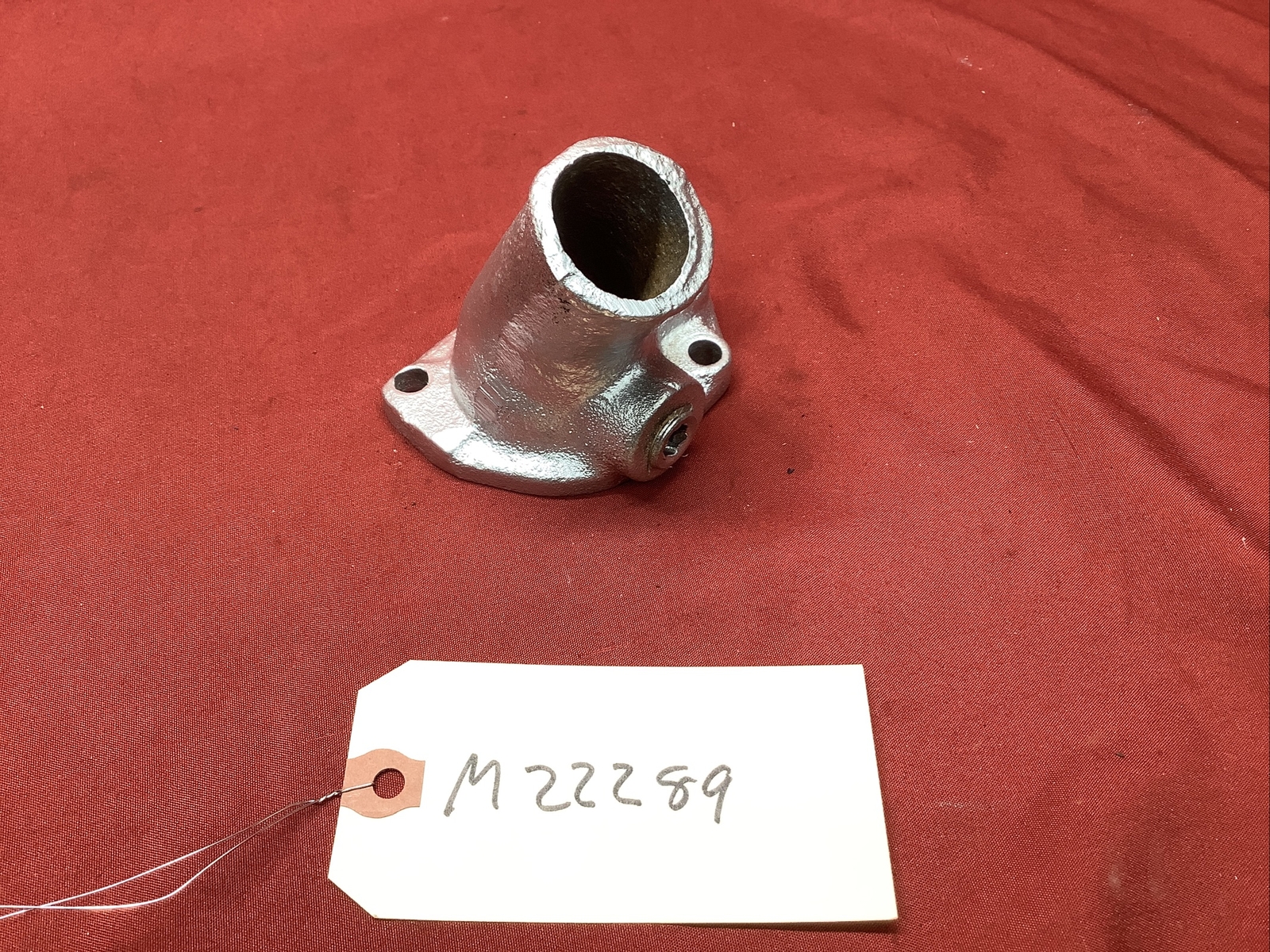 FORD 289 / 302 / 351W REPLACEMENT CAST IRON THERMOSTAT WATER NECK