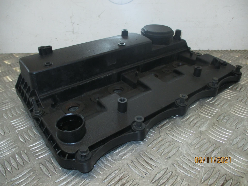 2013 FWD Ford Transit 2.2 TDCi EURO 5. Rocker/Camshaft Cover BK2Q6K271AJ 88K - Image 3 of 4