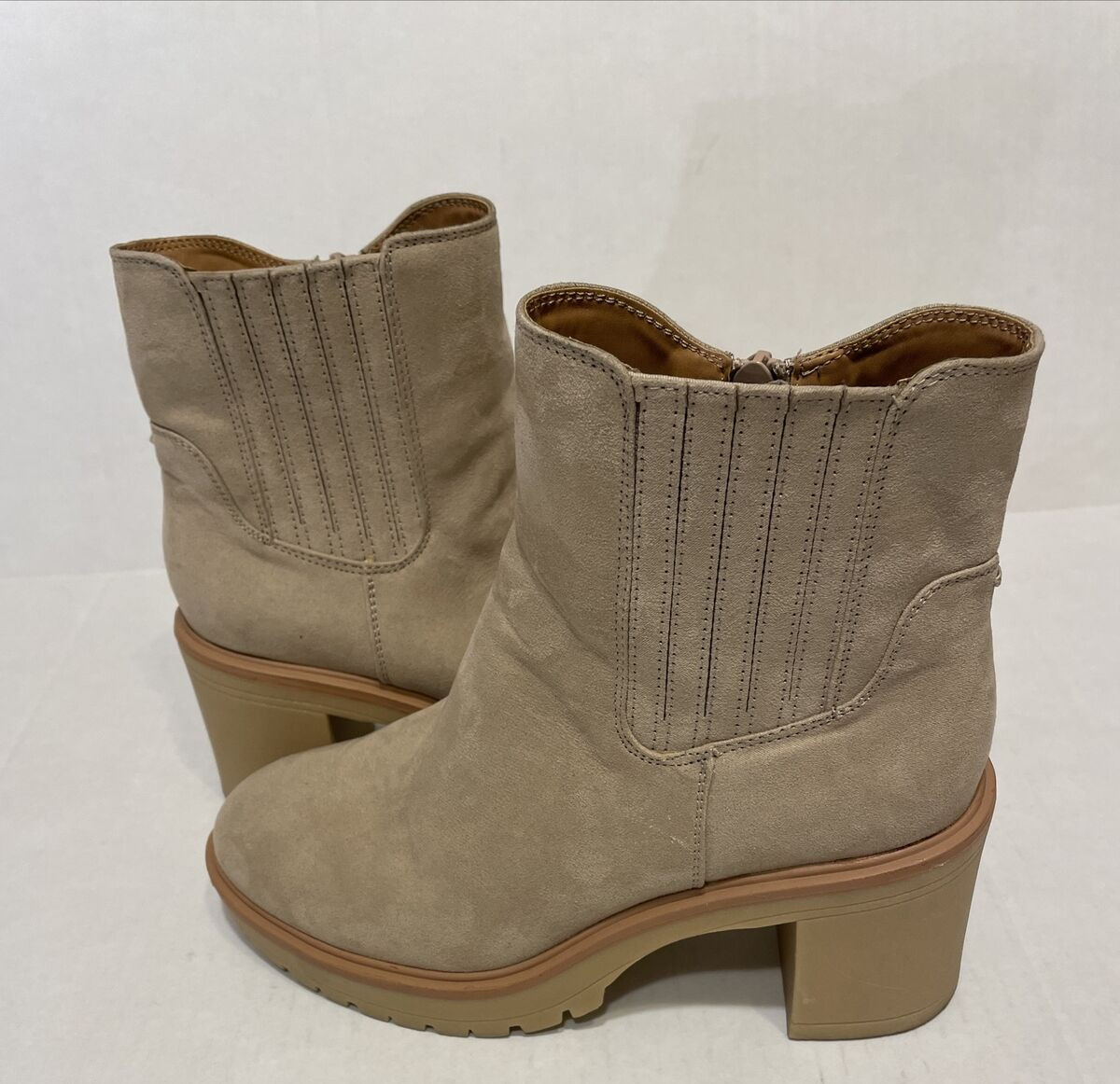 Universal Thread Womens Beige Round Toe Chunk Hee… - image 5