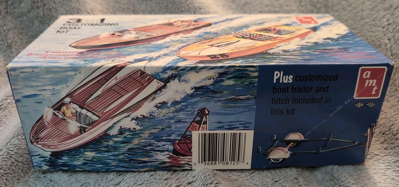 AMT Scale Model No. 8125 3in1 Customizing Boat Kit  Chris-Craft Runabout