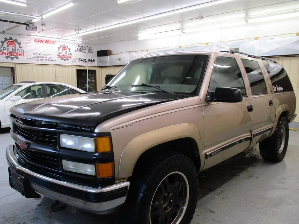 Used Turn Signal / Parking Light Assembly fits: 1999 Chevrolet Suburban 1500 Par - Image 2 of 4