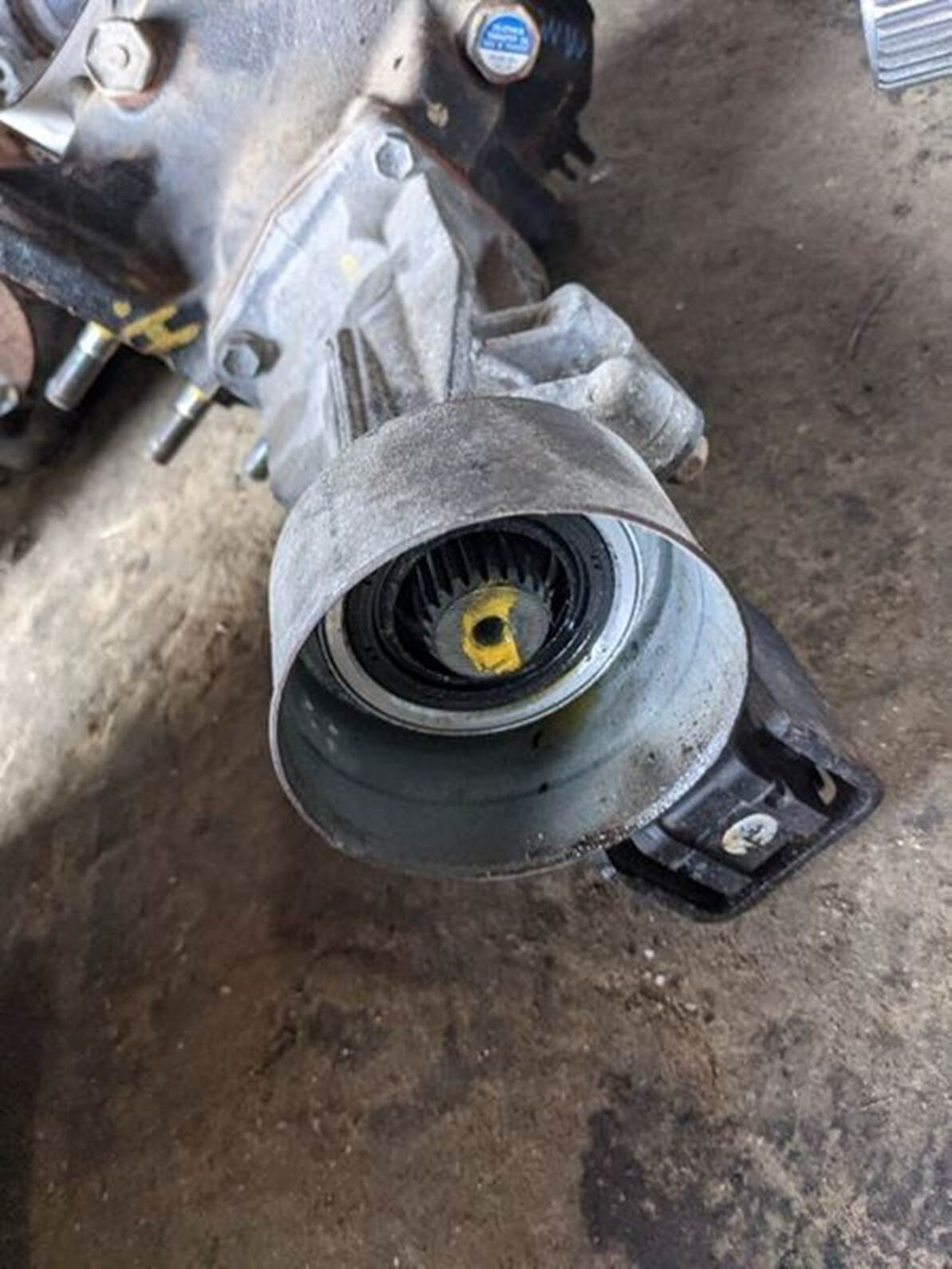 20042010 Toyota Sienna Transfer Case Assembly eBay