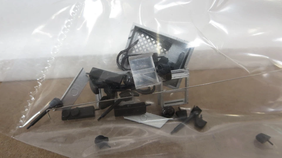 Proto 2000 23013 WP Western Pacific 711 With All New Athearn Axle Gears MIB HO - Image 3 of 4