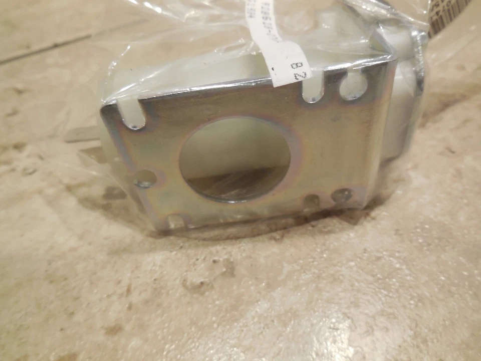 Насос омывателя ветрового стекла Porsche 911 / 912 / 928 / 930 VDO N E W   - Изображение 3 из 4