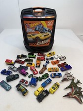 Hot Wheels 20135 Rolling 100 Car Carry Case Plus 35 car Lot of misc hot wheels