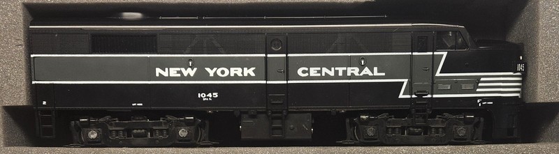 + Weaver O Scale New York Central FA-2 Dummy A Unit Diesel Locomotive