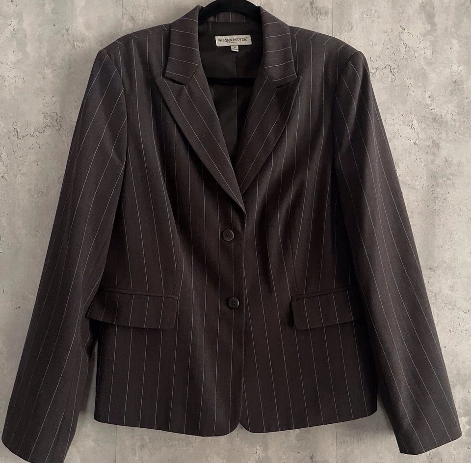 John Meyer Women's Business Dark Gray-Burgundy Pinstripe Jacket Skirt Suit Sz 16 - Image 3 of 4
