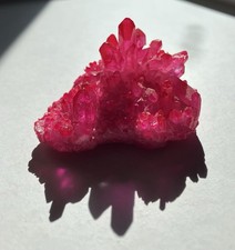 Grand présentoir à quartz Aura arc-en-ciel rubis rose vif États-Unis métaphysique