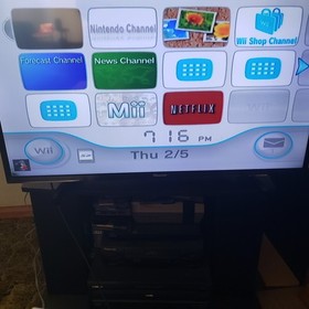 Nintendo Wii White RVL-001 w/  Controllers Cables Lego Stars Wars Complete Saga 