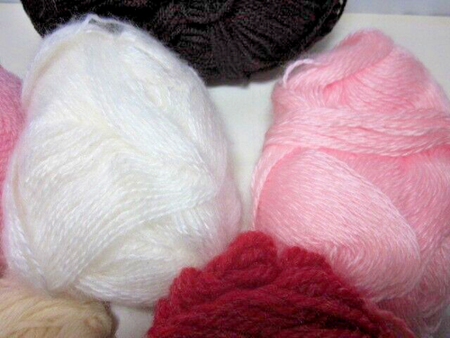 Knitting Yarn Assorted Vintage Nine Pieces Inc 1 Large Heavy Ball. - Picture 6 of 13