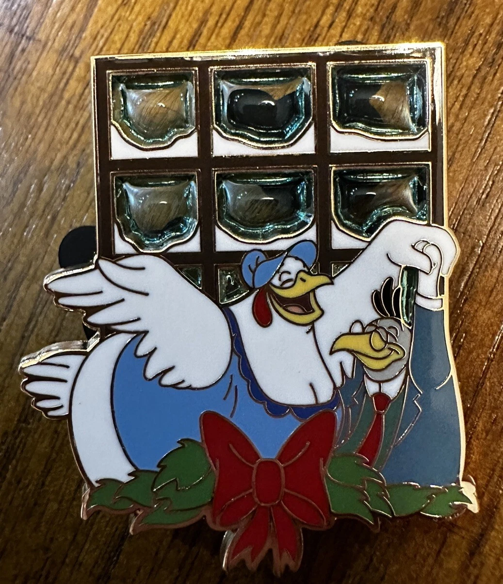 Disney Mickey’s Christmas Carol Advent Calendar LE Pin Birds Clara Cluck