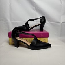 Easy Street Women's Elegance Pointed Toe Block Heel Pumps