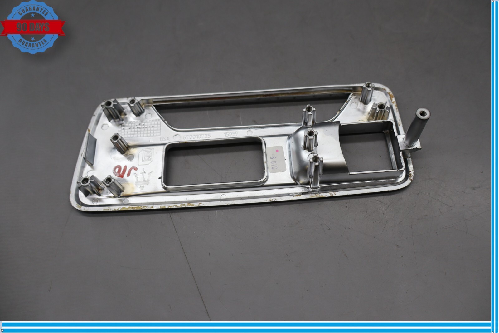 Maserati Ghibli 2014-2019 Center console molding