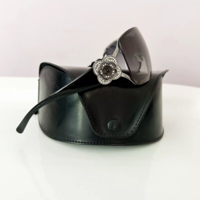 CHANEL Camellia Crystal Logo Black Women Sunglasses Made in Italy 4164-B / RARE CHANEL Camellia Crystal Logo Black Shield Sunglasses Made in  main image 4