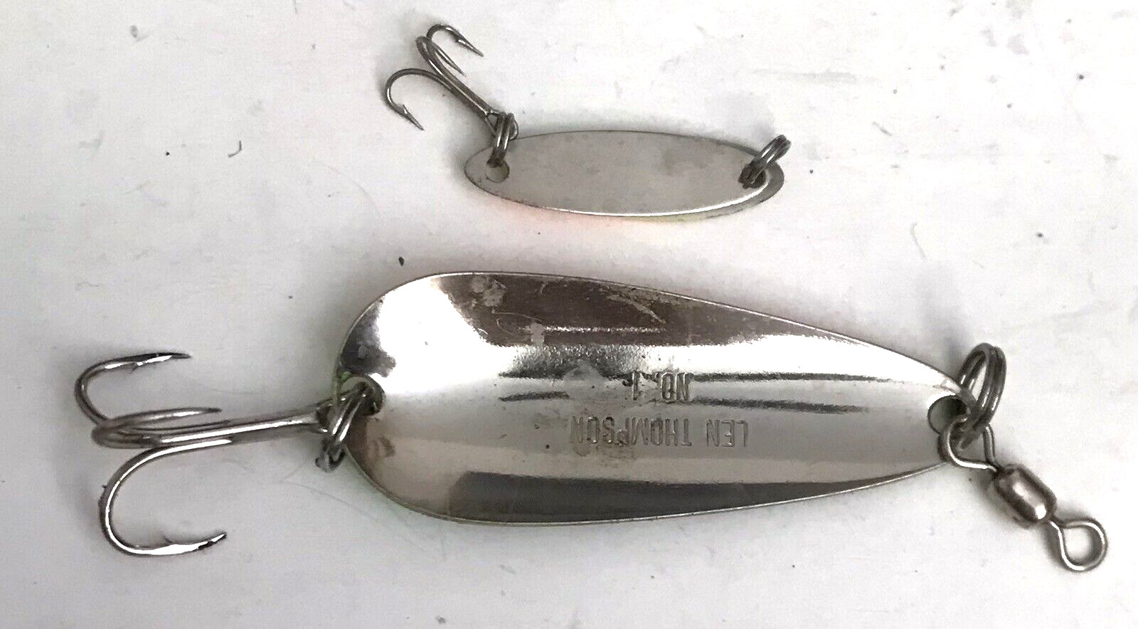 Vintage LEN THOMPSON No. 4 3" Lg Spoon & KASTMASTER Lure RAINBOW Fade