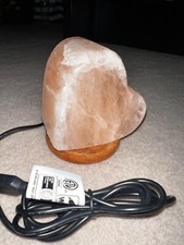   MINT  Himalayan Heart-Shaped Salt Lamp No Installation Required 