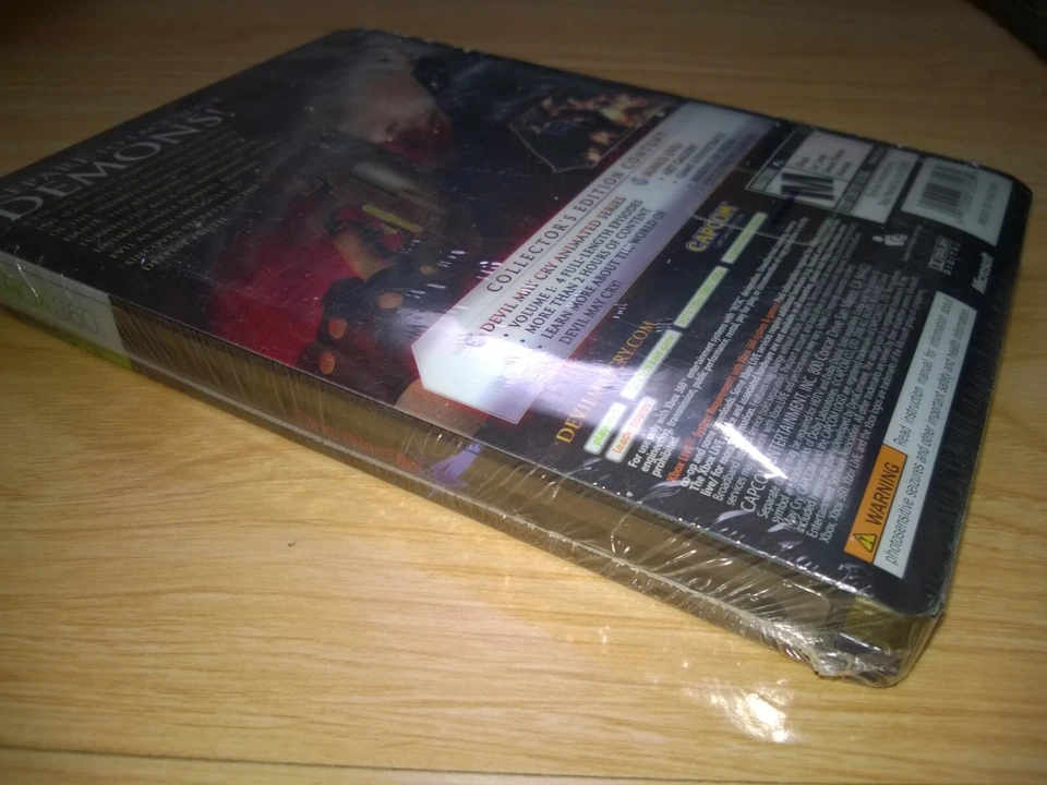 Devil May Cry 4 Collector's Edition -Xbox 360 - Image 3 of 4