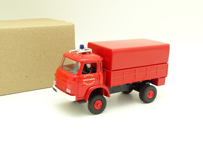 Modèle Réduit Norev Saviem SG4 - Camion Miniature D'occasion, Pour Collectionneurs De Véhicules Utilitaires Anciens
