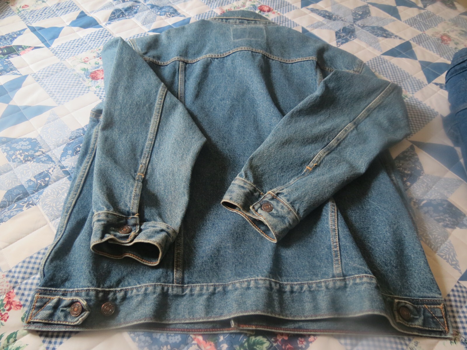 Levi's Denim Jacket Men's Signature Button Down Jacke… Gem