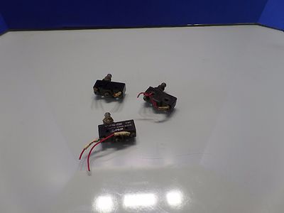 OMRON FUJI LIMIT SWITCH AEMZ15G-103B1  AFMZ15G-103B1 LOT OF 3 PIECES
